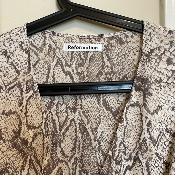 Timeless Reformation Chic Wrap Mini Dress in Python print. So Sexy n Flattering - Picture 5 of 6